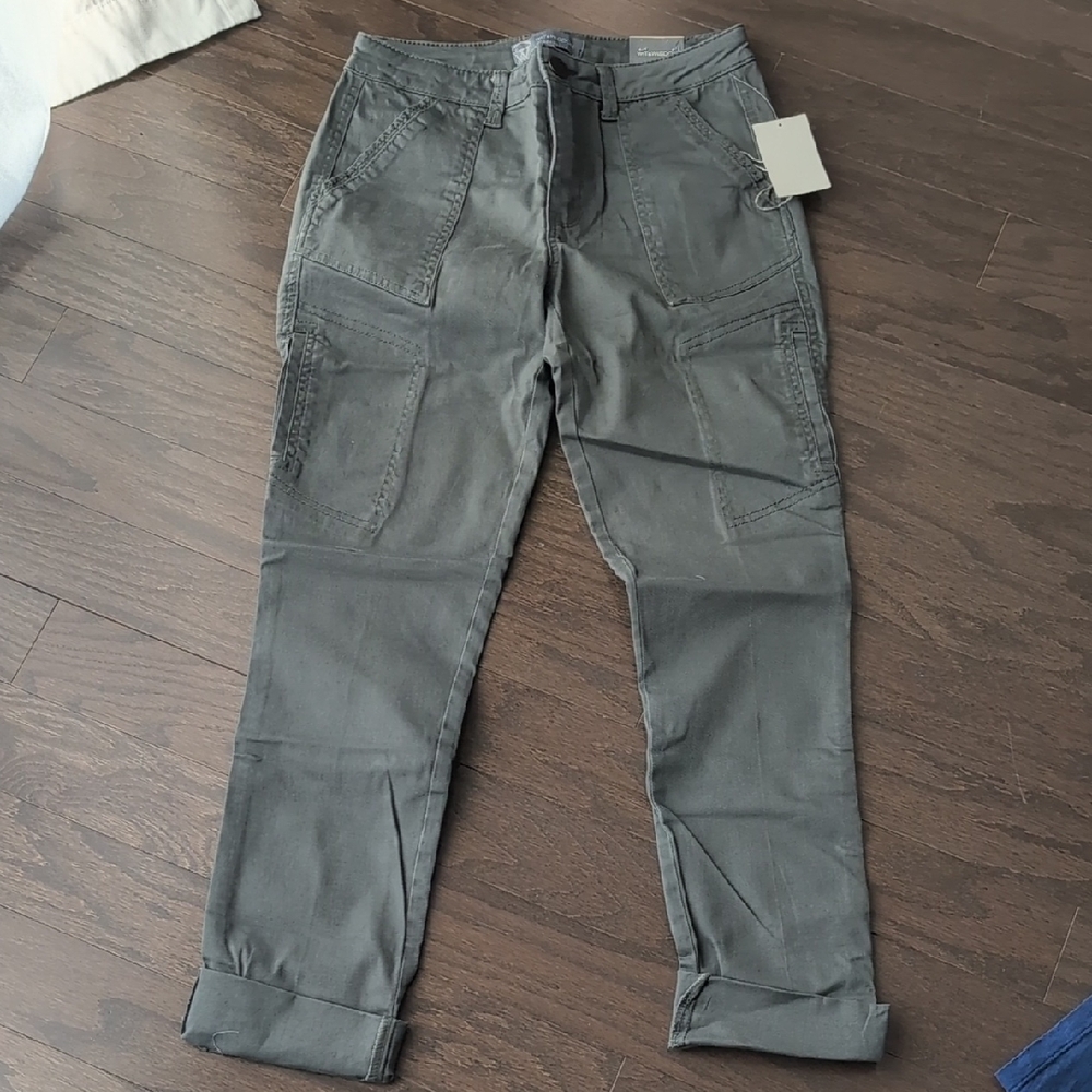 Wit & Wisdom Flex-Utility High-Rise Pants in Thyme